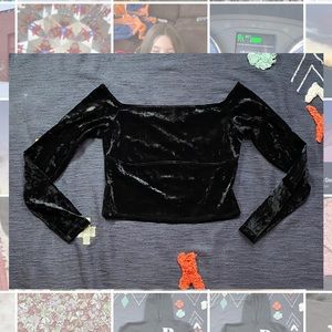 Black velvet top shop crop top